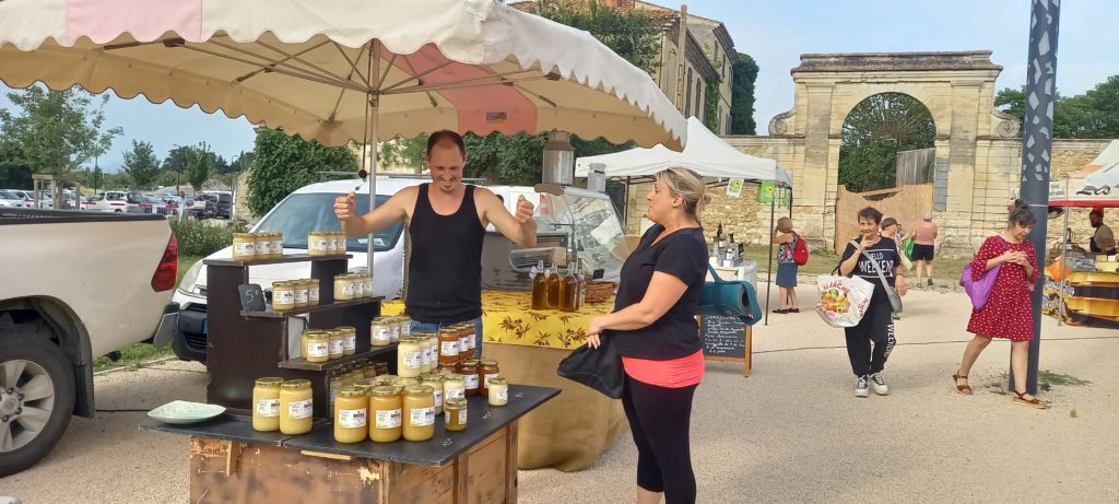 Nouveau : Le marché du vendredi soir !