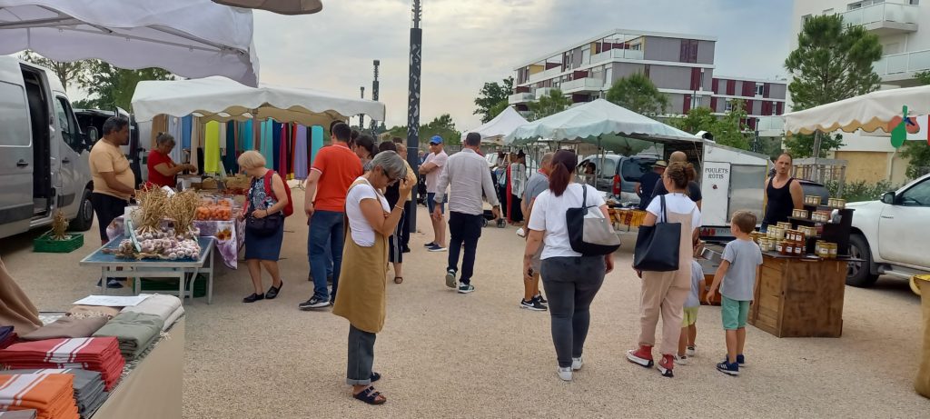 Nouveau : Le marché du vendredi soir !